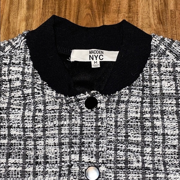 Madden NYC women’s medium Tweed Bomber Jacket top Black White pockets snaps - Picture 2 of 6